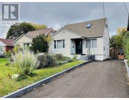 21 CHRISTINA CRESCENT, Toronto, Ontario