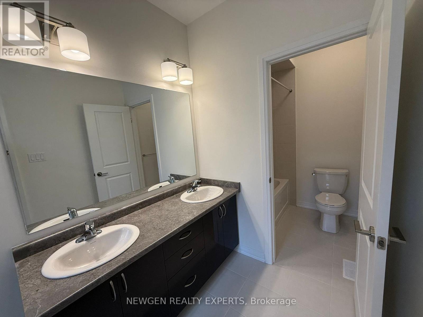 8 Mckernan Avenue, Brantford, Ontario  N3V 0C1 - Photo 21 - X12482129