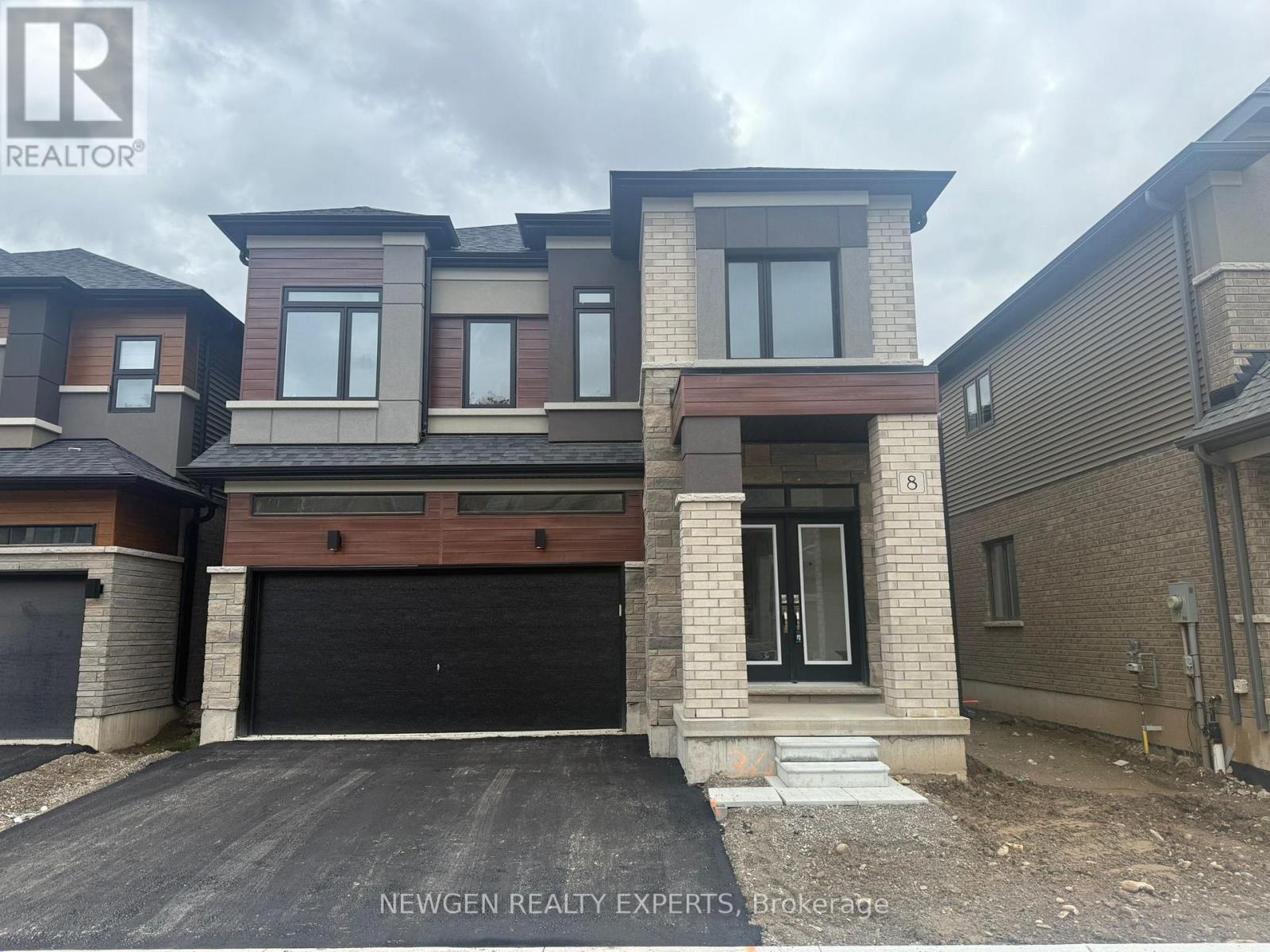 8 MCKERNAN AVENUE, Brantford, Ontario
