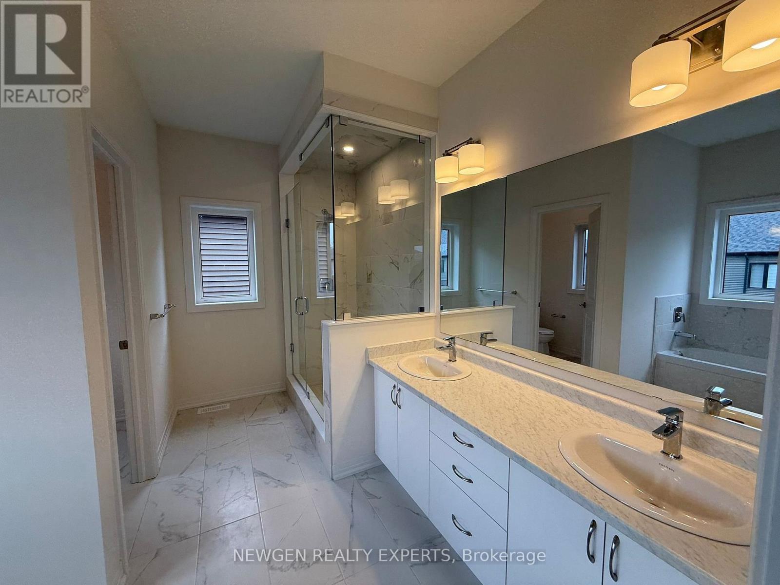 8 Mckernan Avenue, Brantford, Ontario  N3V 0C1 - Photo 17 - X12482129