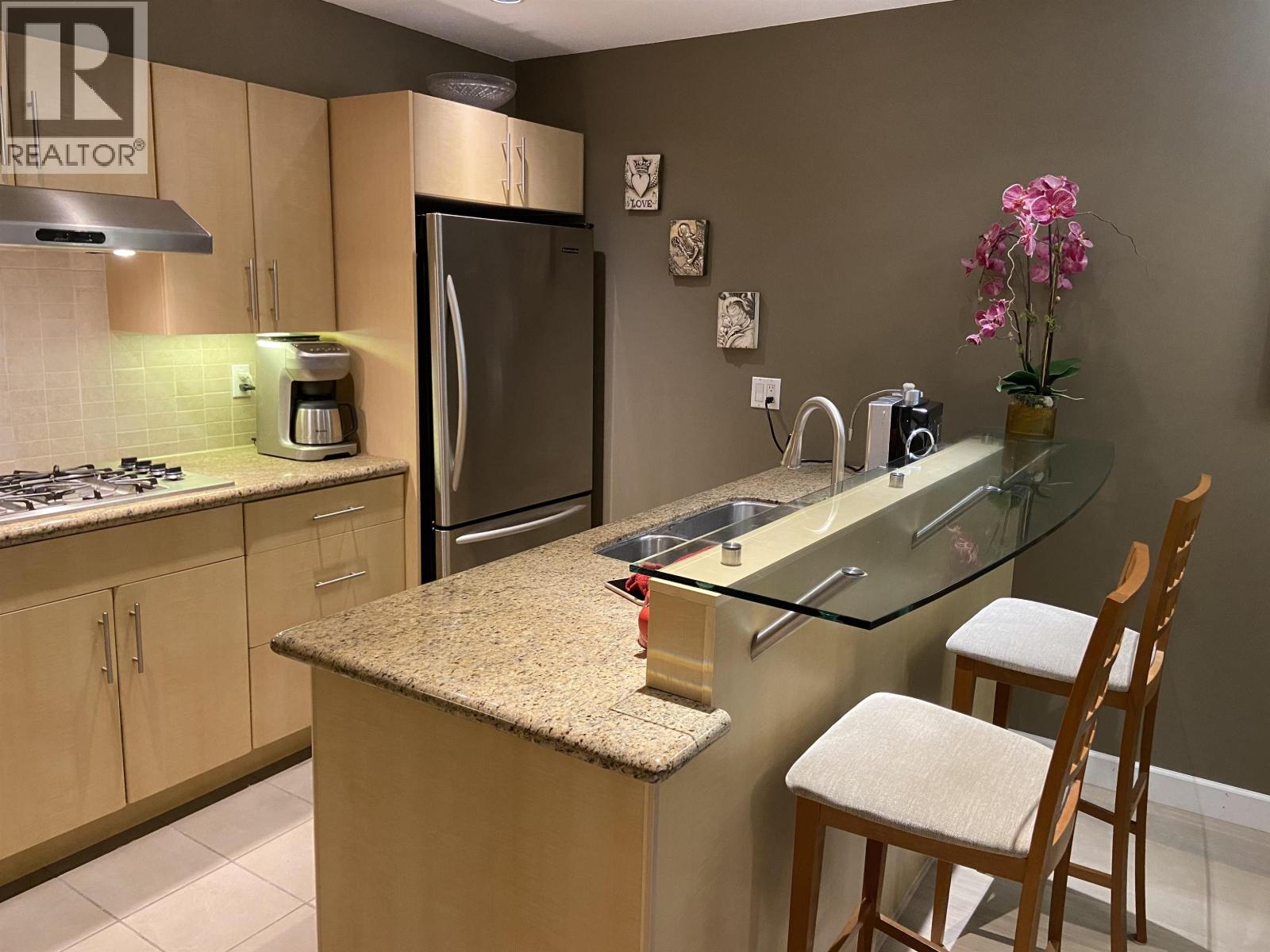 104 3750 Edgemont Boulevard, North Vancouver, British Columbia  V7R 2P8 - Photo 9 - R3060621