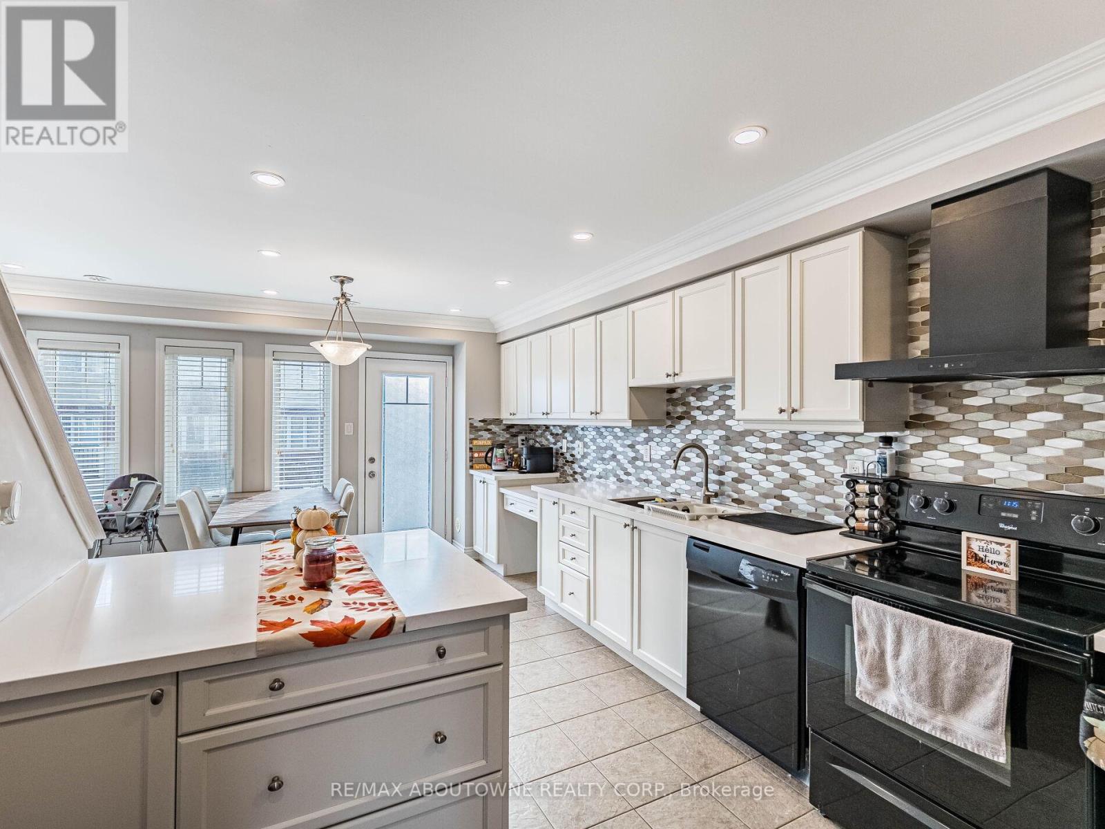 29 - 6020 Derry Road, Milton, Ontario  L9T 8L6 - Photo 18 - W12482723