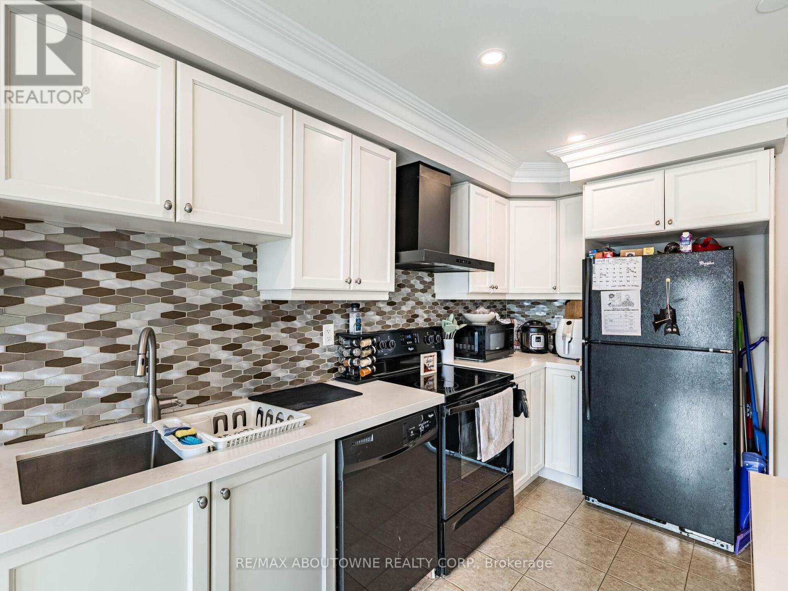 29 - 6020 Derry Road, Milton, Ontario  L9T 8L6 - Photo 24 - W12482723