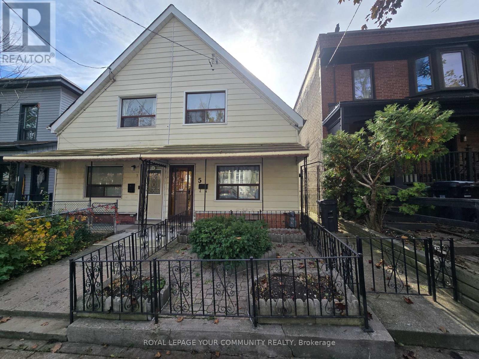 5 RIDEAU AVENUE, Toronto, Ontario