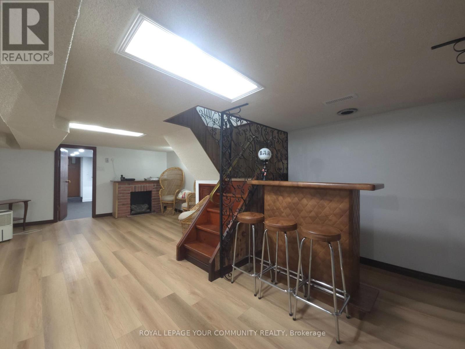 5 Rideau Avenue, Toronto, Ontario  M6K 1S1 - Photo 14 - W12482731