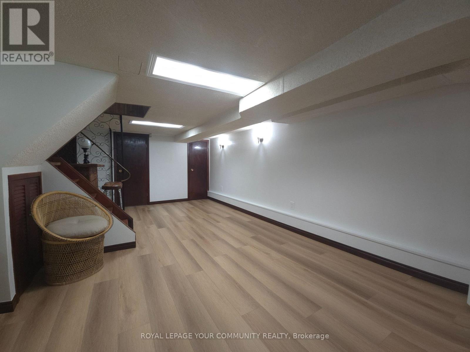 5 Rideau Avenue, Toronto, Ontario  M6K 1S1 - Photo 16 - W12482731