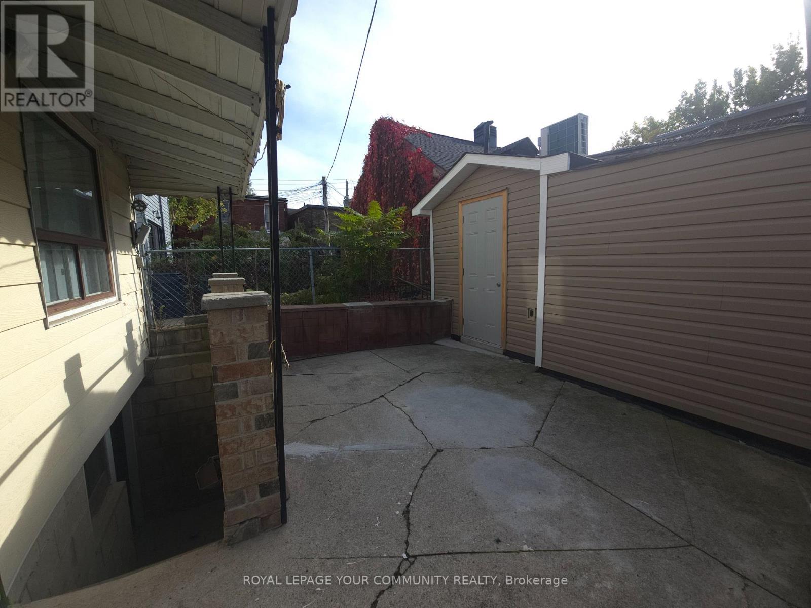 5 Rideau Avenue, Toronto, Ontario  M6K 1S1 - Photo 19 - W12482731