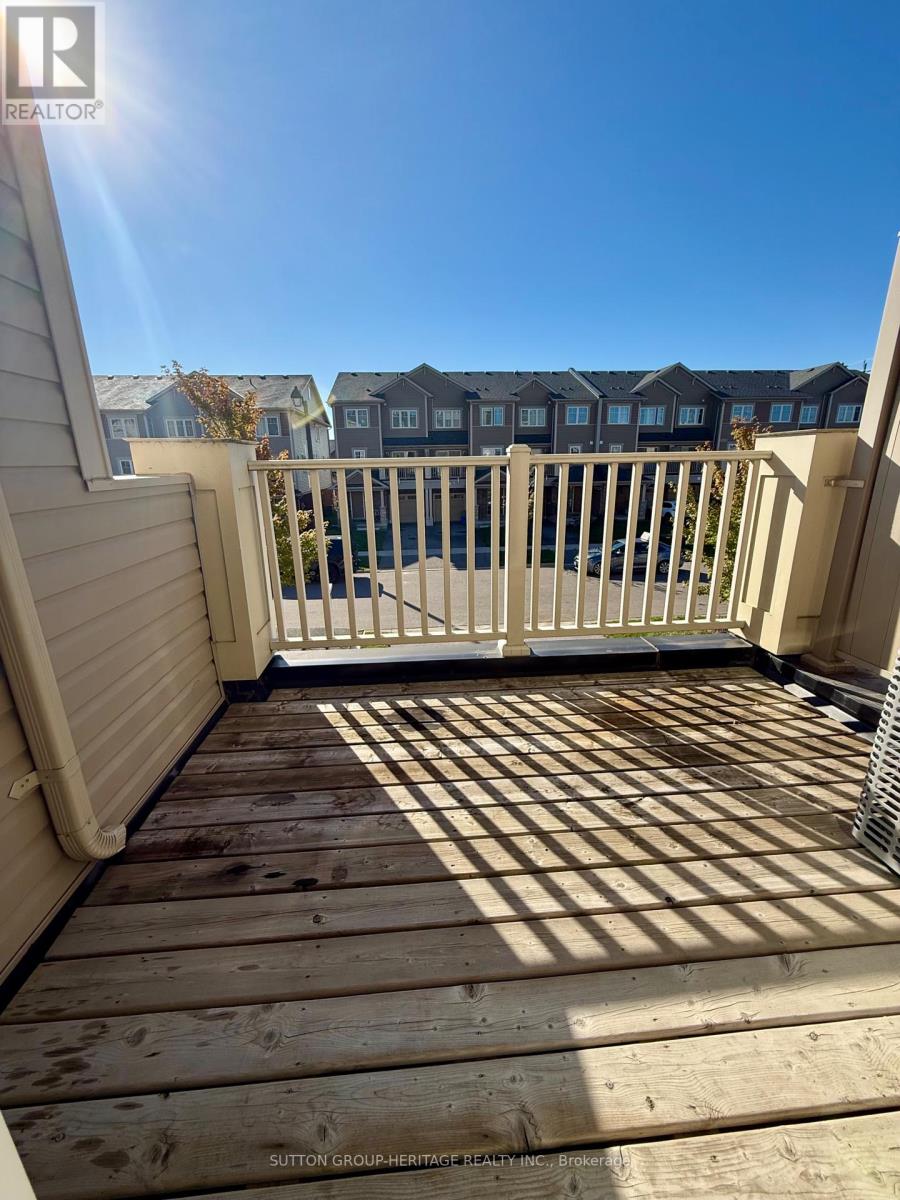 66 Tabaret Crescent, Oshawa, Ontario  L1L 0G5 - Photo 6 - E12441043