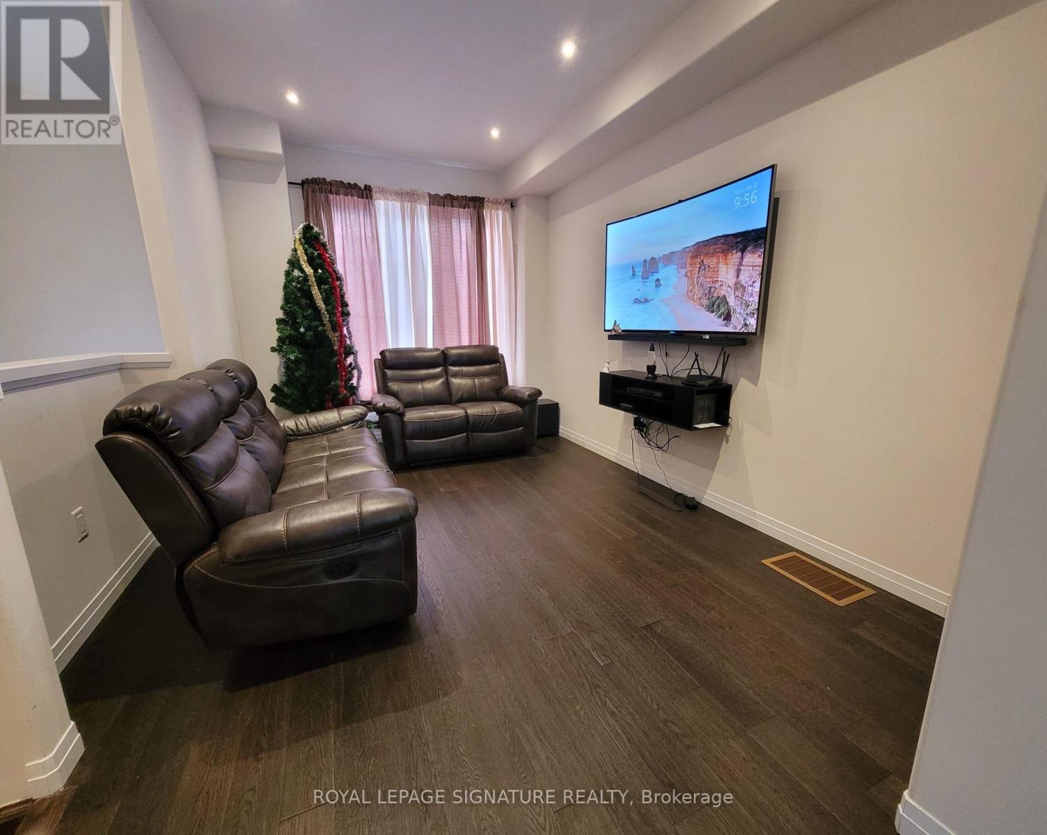 6 Pringle Lane, Hamilton, Ontario  L9G 0H2 - Photo 17 - X12482724