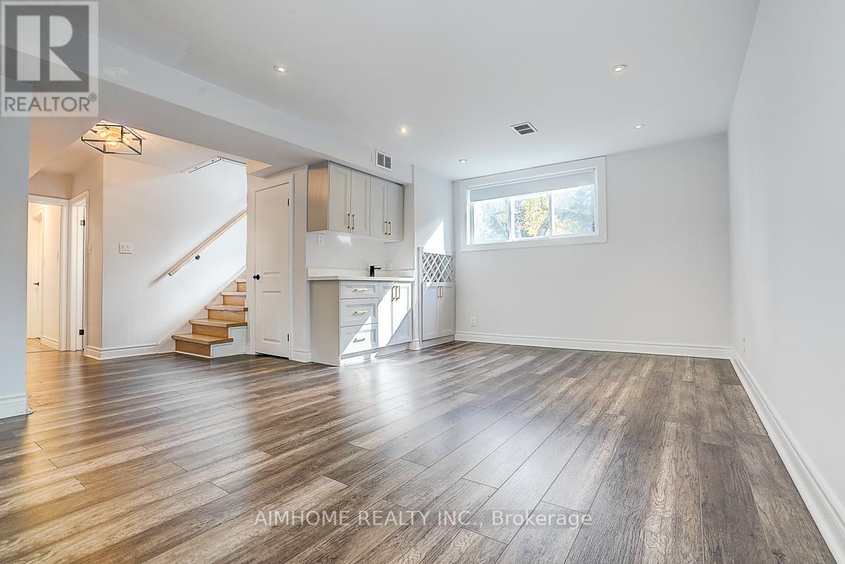 14 Sandalwood Place, Toronto, Ontario  M3B 1L6 - Photo 18 - C12482744