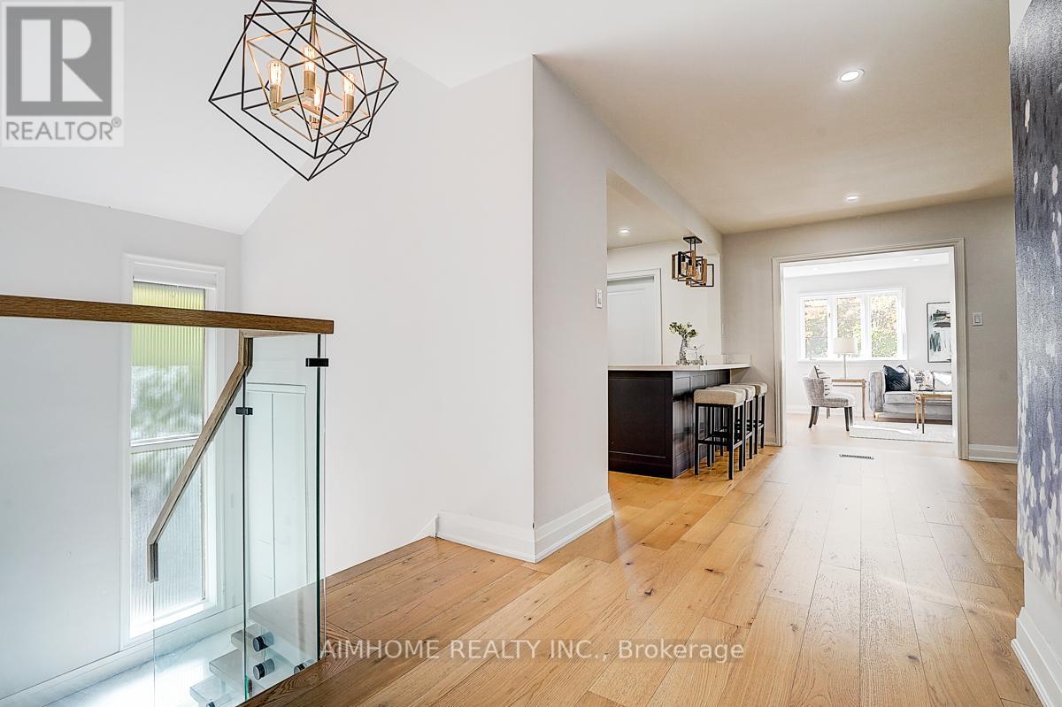 14 Sandalwood Place, Toronto, Ontario  M3B 1L6 - Photo 6 - C12482744