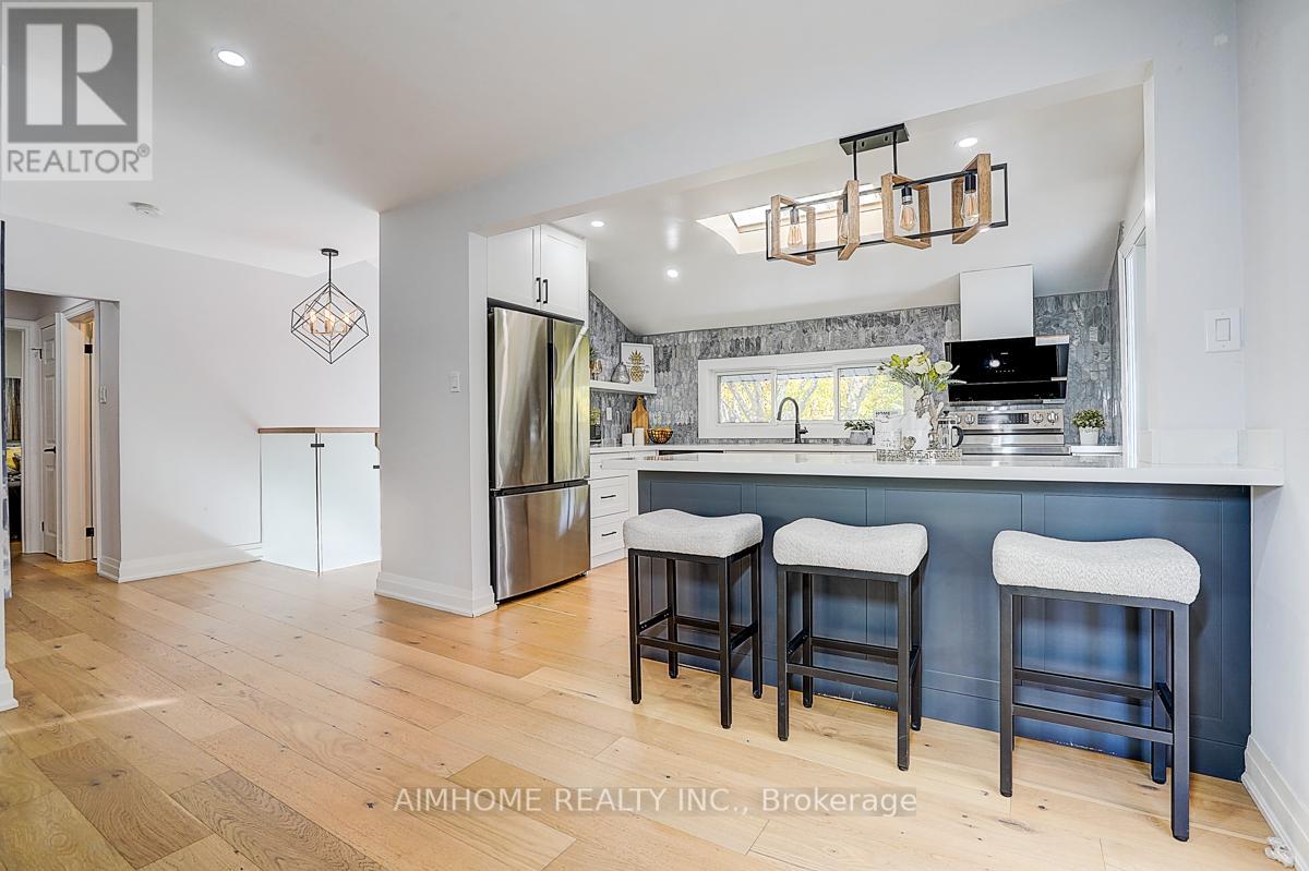 14 Sandalwood Place, Toronto, Ontario  M3B 1L6 - Photo 7 - C12482744