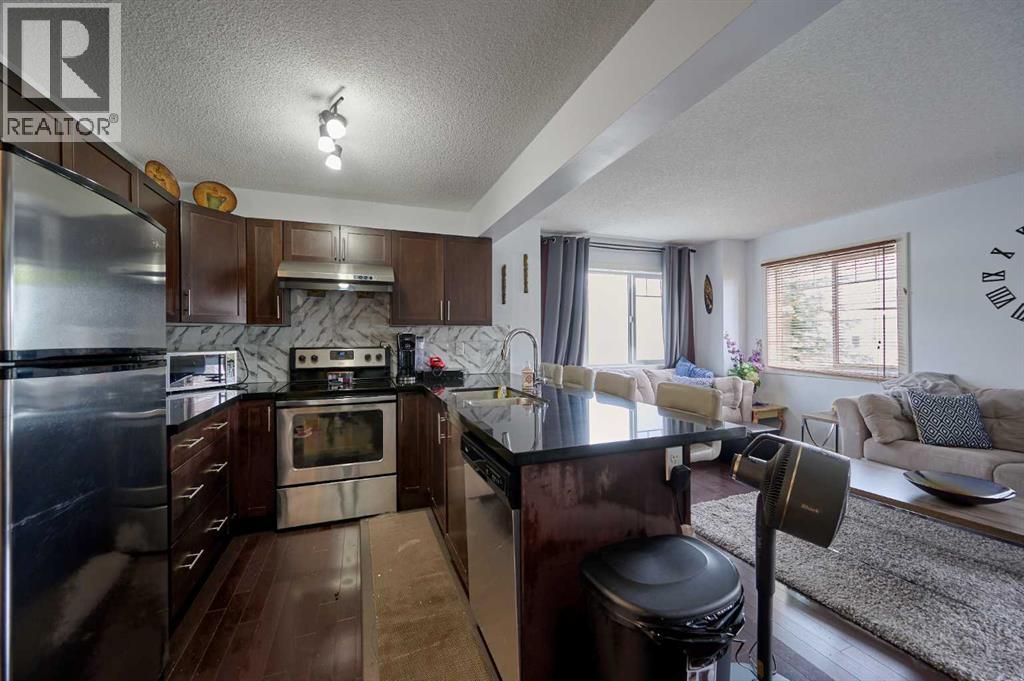 226 Pantego Lane Nw, Calgary, Alberta  T3K 0T1 - Photo 3 - A2234709