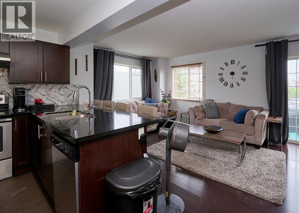 226 Pantego Lane Nw, Calgary, Alberta  T3K 0T1 - Photo 2 - A2234709