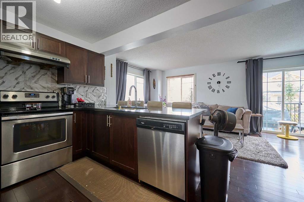 226 Pantego Lane Nw, Calgary, Alberta  T3K 0T1 - Photo 4 - A2234709