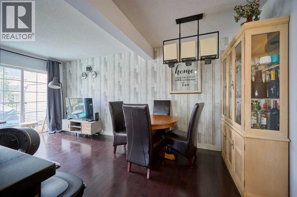 226 Pantego Lane Nw, Calgary, Alberta  T3K 0T1 - Photo 8 - A2234709