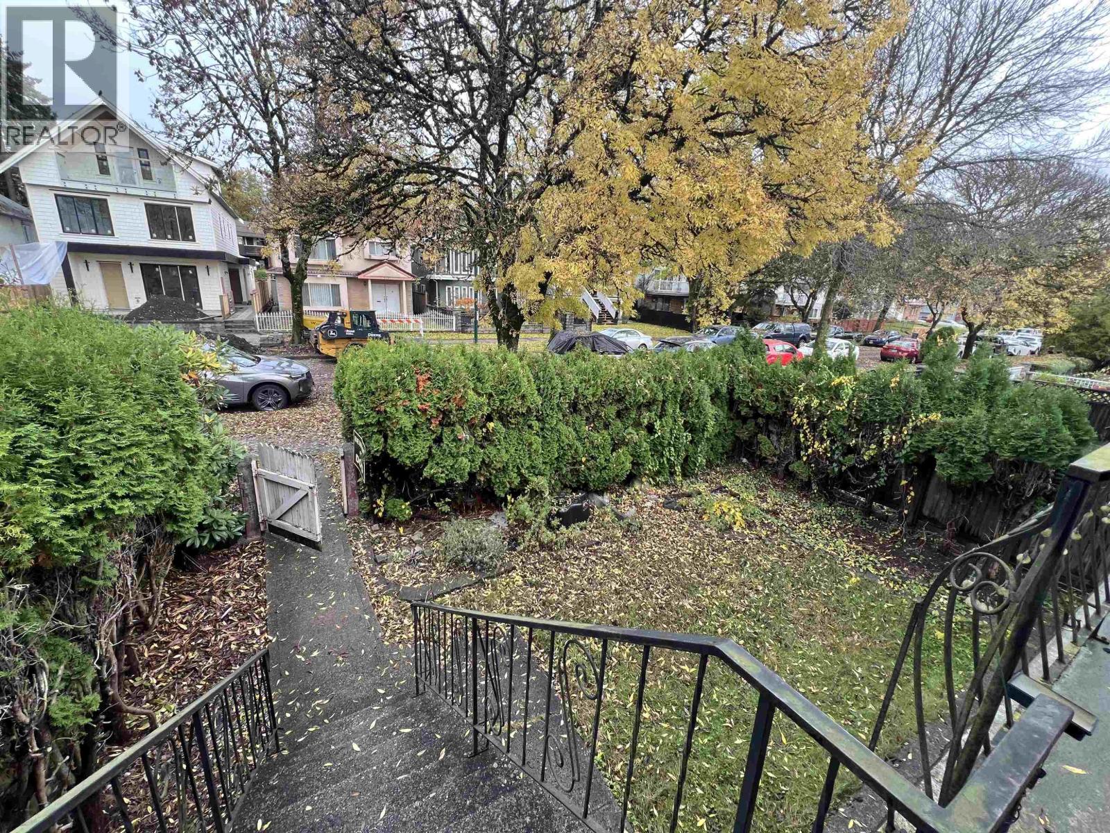 3438 Napier Street, Vancouver, British Columbia  V5K 2X6 - Photo 3 - R3039650