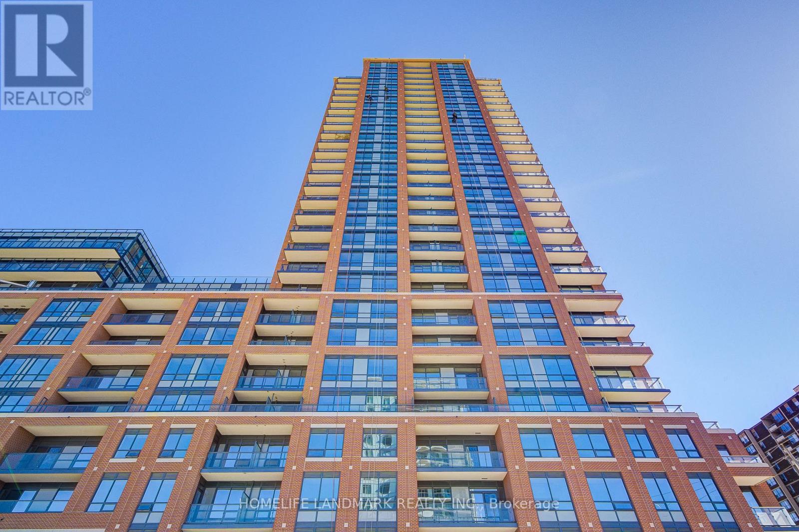 <div class="slider-price">$2,250 Monthly</div><p>312 - 3260 Sheppard Avenue E, Toronto, Ontario</p>