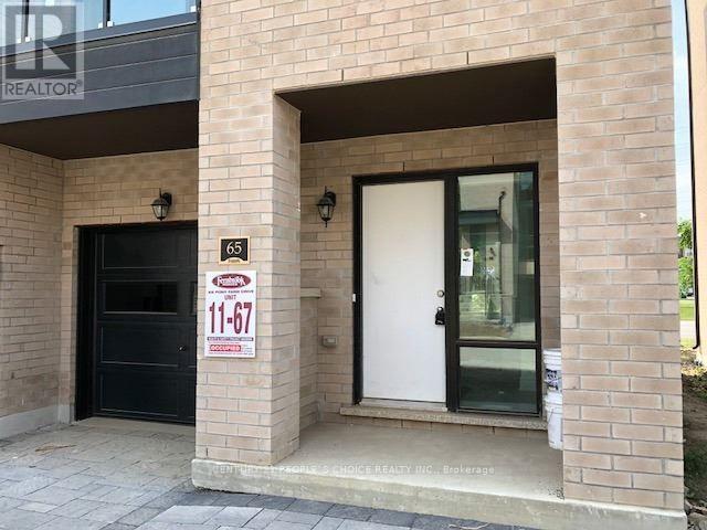 <div class="slider-price">$4,000 Monthly</div><p>65 Pony Farm Drive, Toronto, Ontario</p>