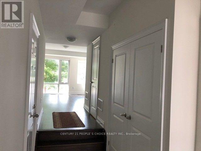 65 Pony Farm Drive, Toronto, Ontario  M9B 0B3 - Photo 3 - W12481729