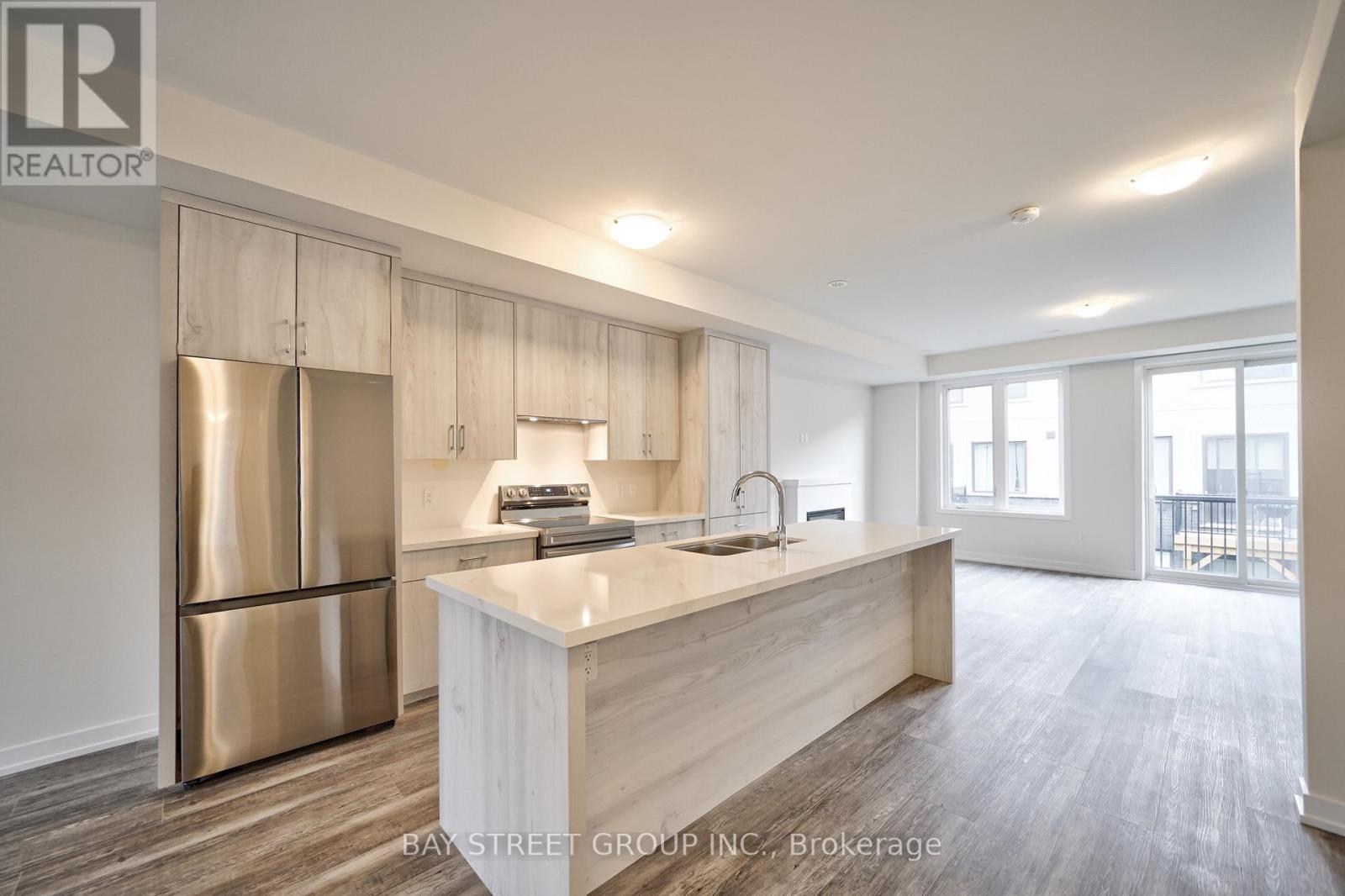 1360 Kobzar Drive, Oakville, Ontario  L6M 5P2 - Photo 16 - W12482743