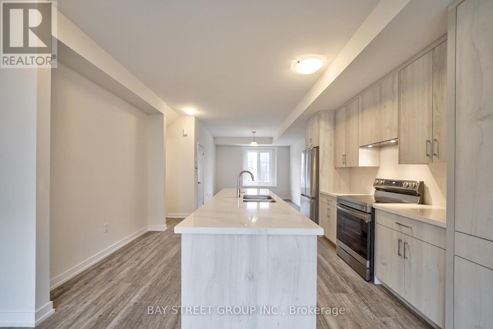 1360 Kobzar Drive, Oakville, Ontario  L6M 5P2 - Photo 19 - W12482743