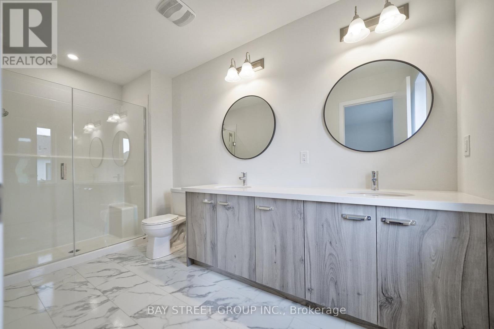 1360 Kobzar Drive, Oakville, Ontario  L6M 5P2 - Photo 26 - W12482743