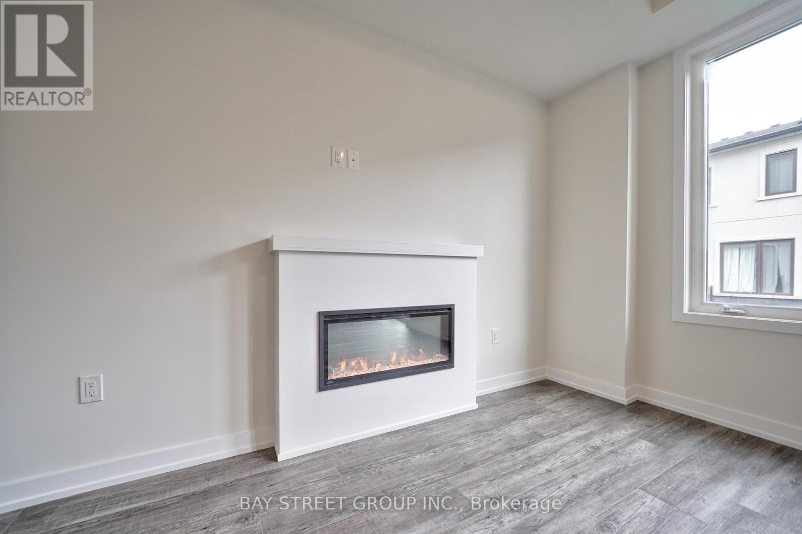 1360 Kobzar Drive, Oakville, Ontario  L6M 5P2 - Photo 39 - W12482743