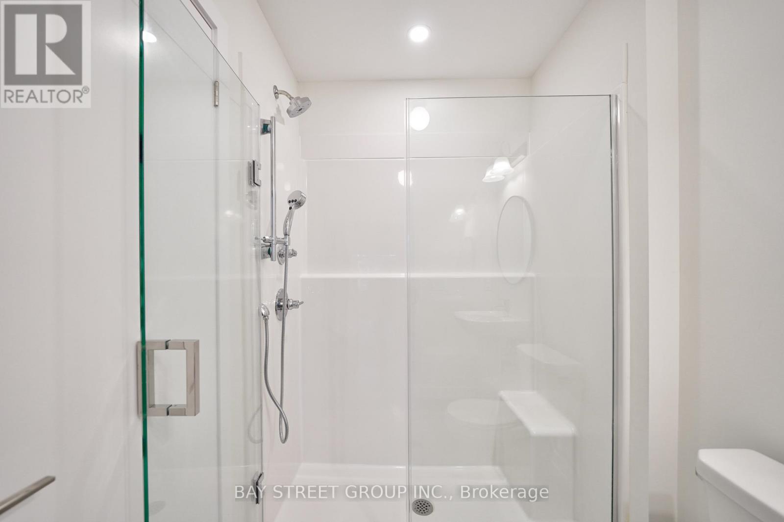 1360 Kobzar Drive, Oakville, Ontario  L6M 5P2 - Photo 46 - W12482743