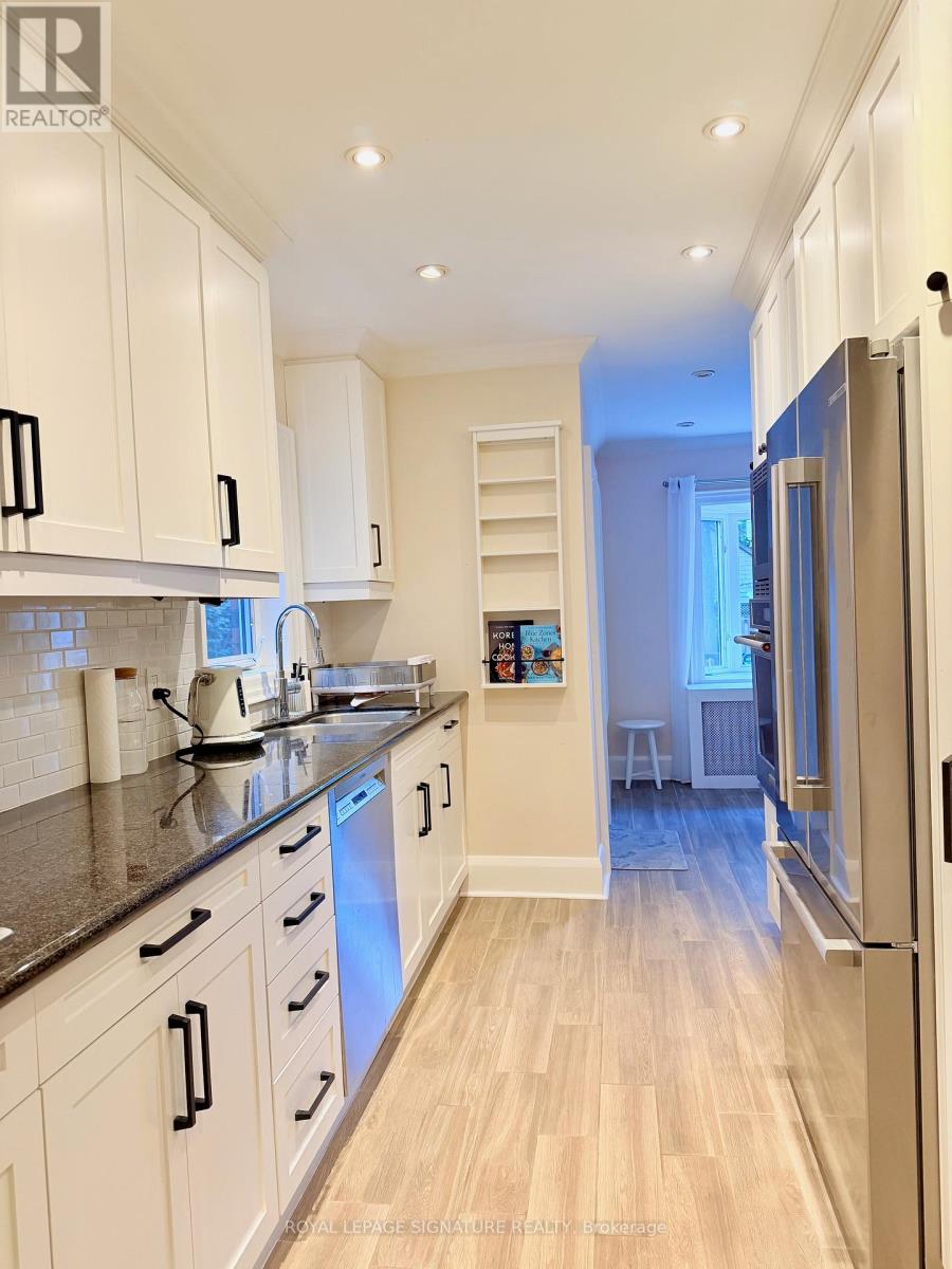 38 Jackson Avenue, Toronto, Ontario  M8X 2J4 - Photo 12 - W12482745