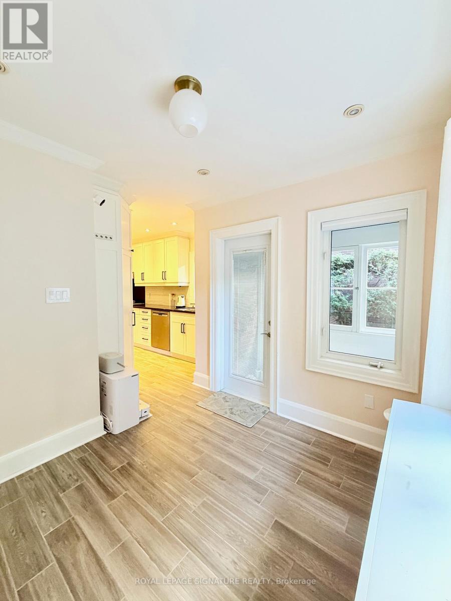 38 Jackson Avenue, Toronto, Ontario  M8X 2J4 - Photo 17 - W12482745