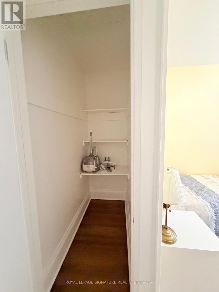 38 Jackson Avenue, Toronto, Ontario  M8X 2J4 - Photo 28 - W12482745
