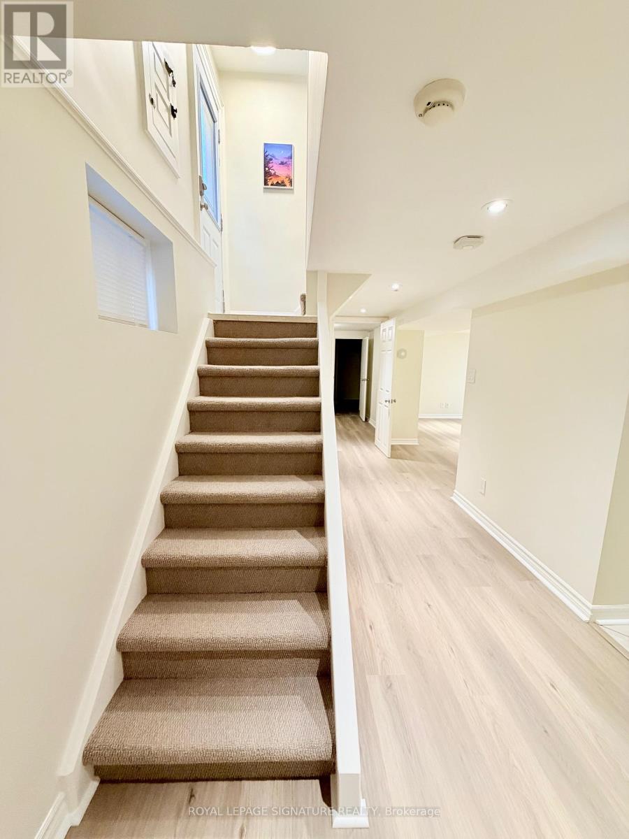 38 Jackson Avenue, Toronto, Ontario  M8X 2J4 - Photo 33 - W12482745