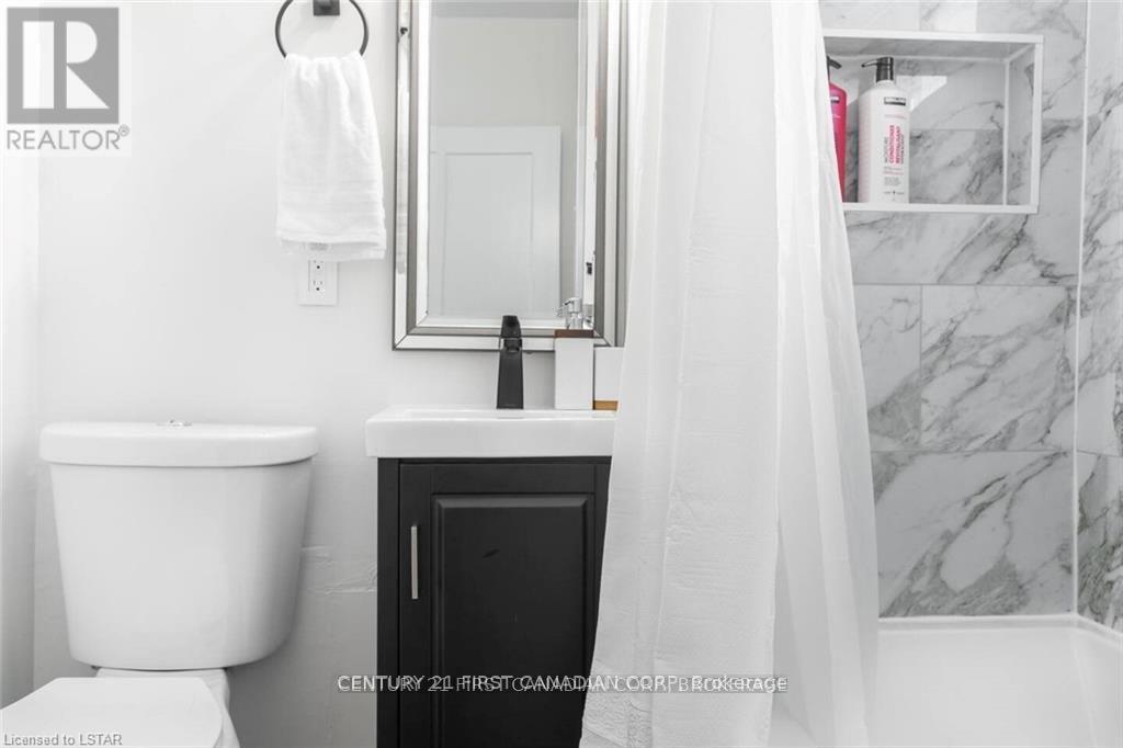 3 - 43 Josephine Street, London South, Ontario  N5Z 3N9 - Photo 8 - X12482758
