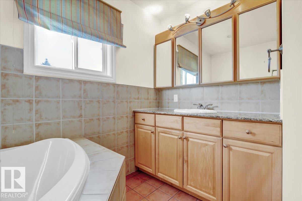 9403 62 St Nw, Edmonton, Alberta  T6B 1P3 - Photo 25 - E4463572