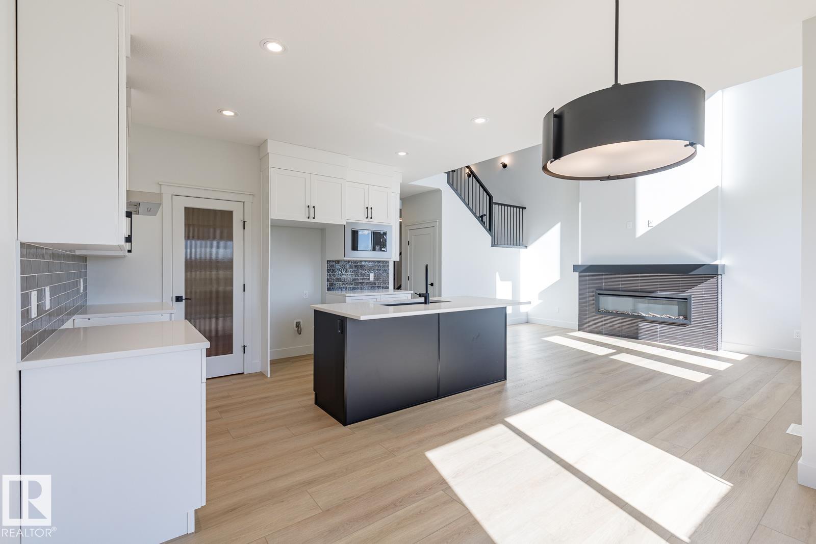 1603 157 St Sw, Edmonton, Alberta  T6W 4J8 - Photo 4 - E4463573