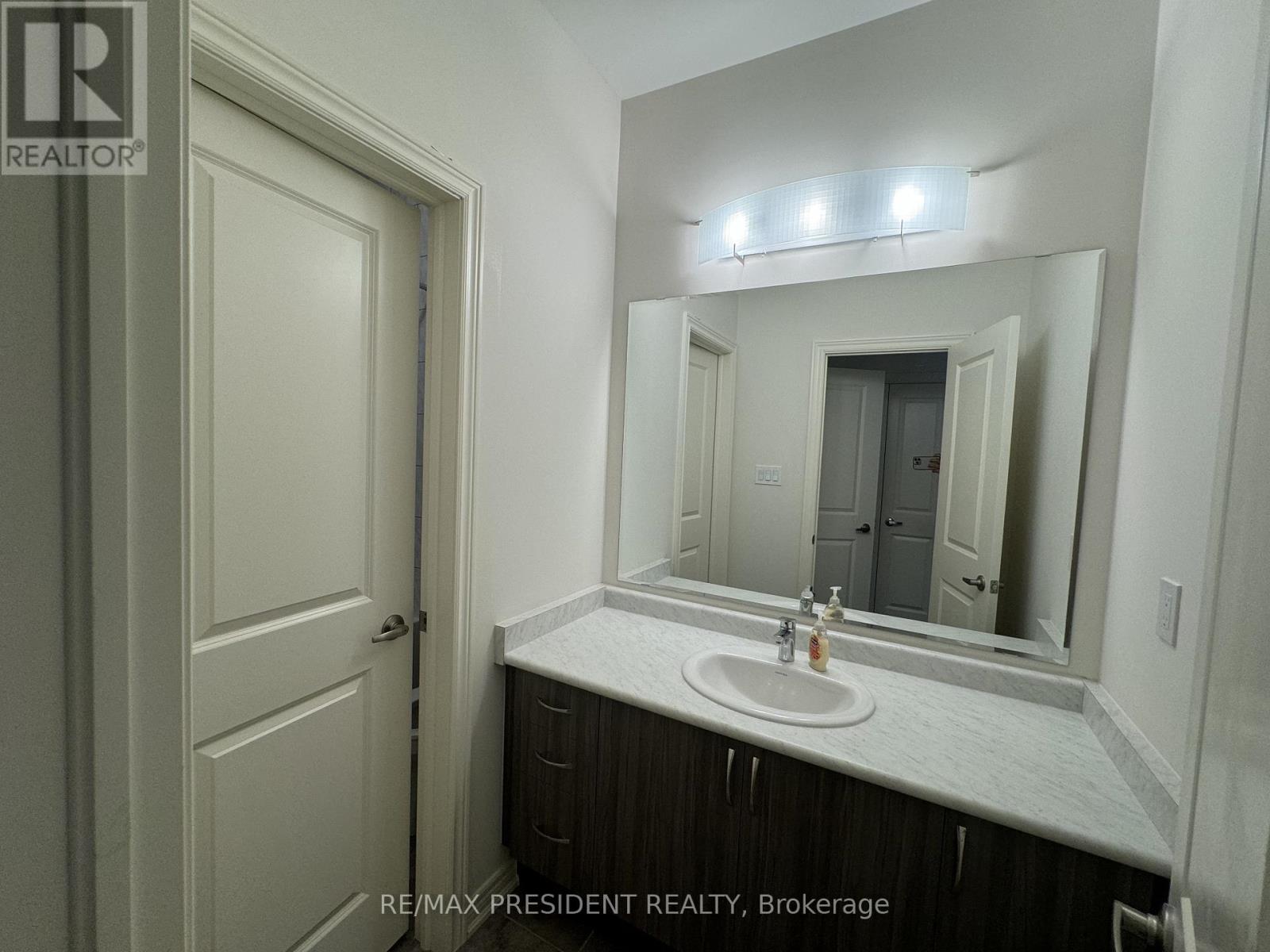 45 Gledhill Crescent, Cambridge, Ontario  N1T 0G4 - Photo 20 - X12482746