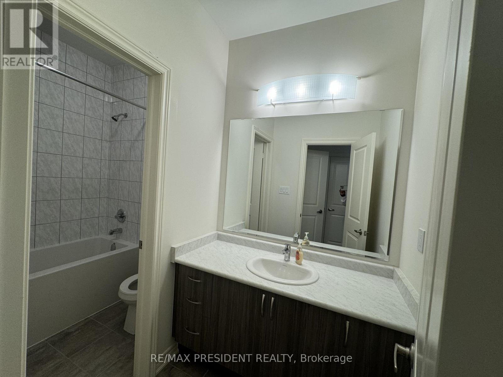 45 Gledhill Crescent, Cambridge, Ontario  N1T 0G4 - Photo 21 - X12482746