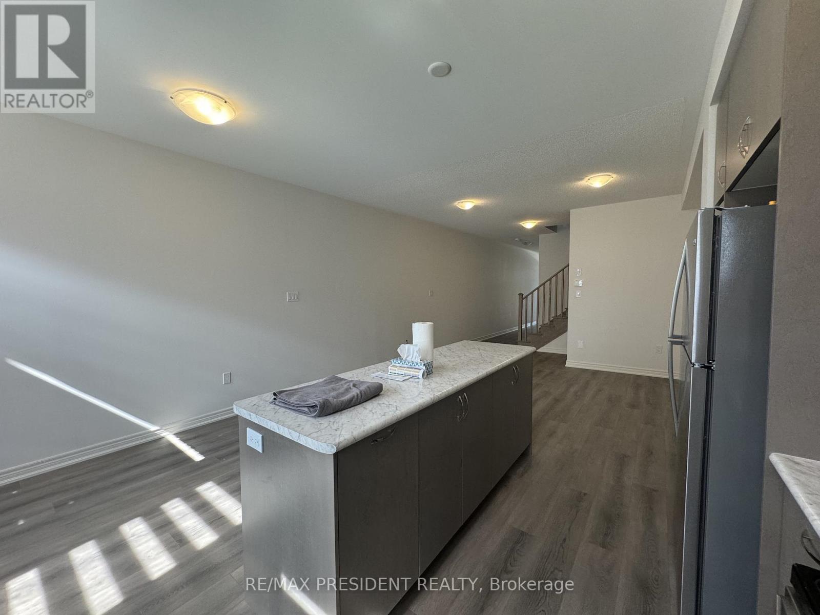 45 Gledhill Crescent, Cambridge, Ontario  N1T 0G4 - Photo 5 - X12482746