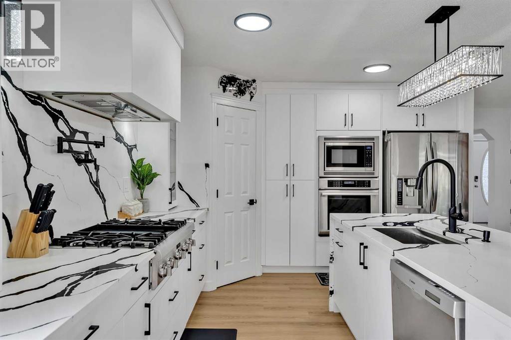 135 West Lakeview Passage, Chestermere, Alberta  T1X 1G8 - Photo 14 - A2260874