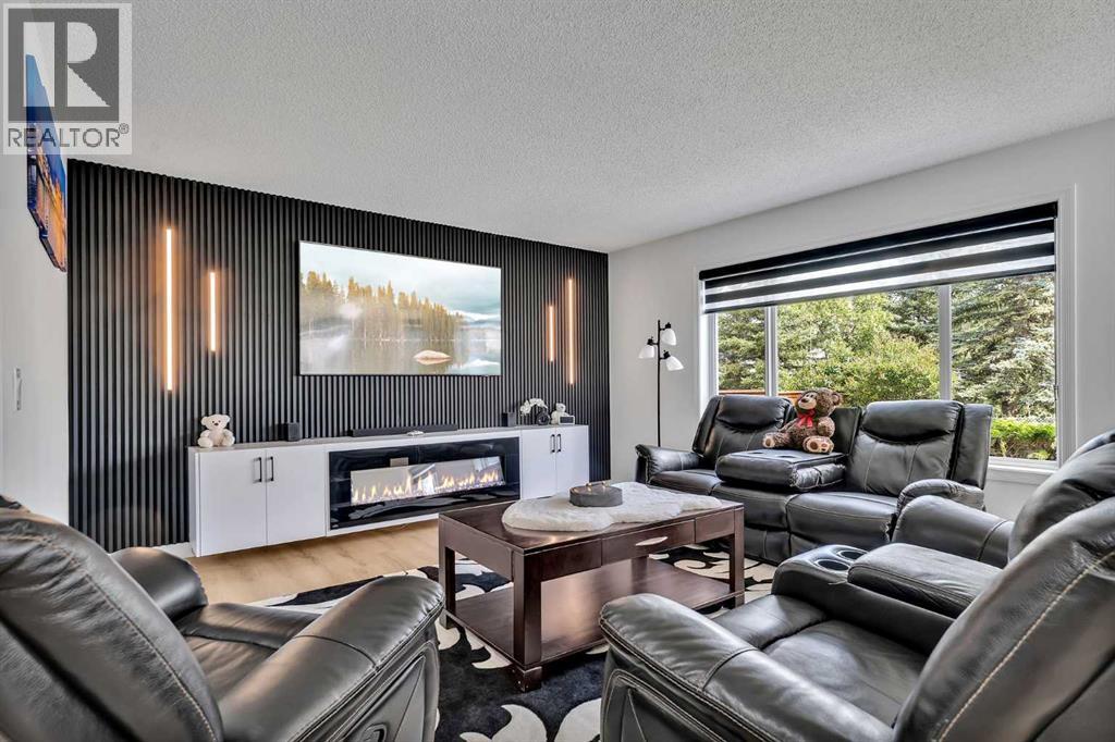 135 West Lakeview Passage, Chestermere, Alberta  T1X 1G8 - Photo 3 - A2260874