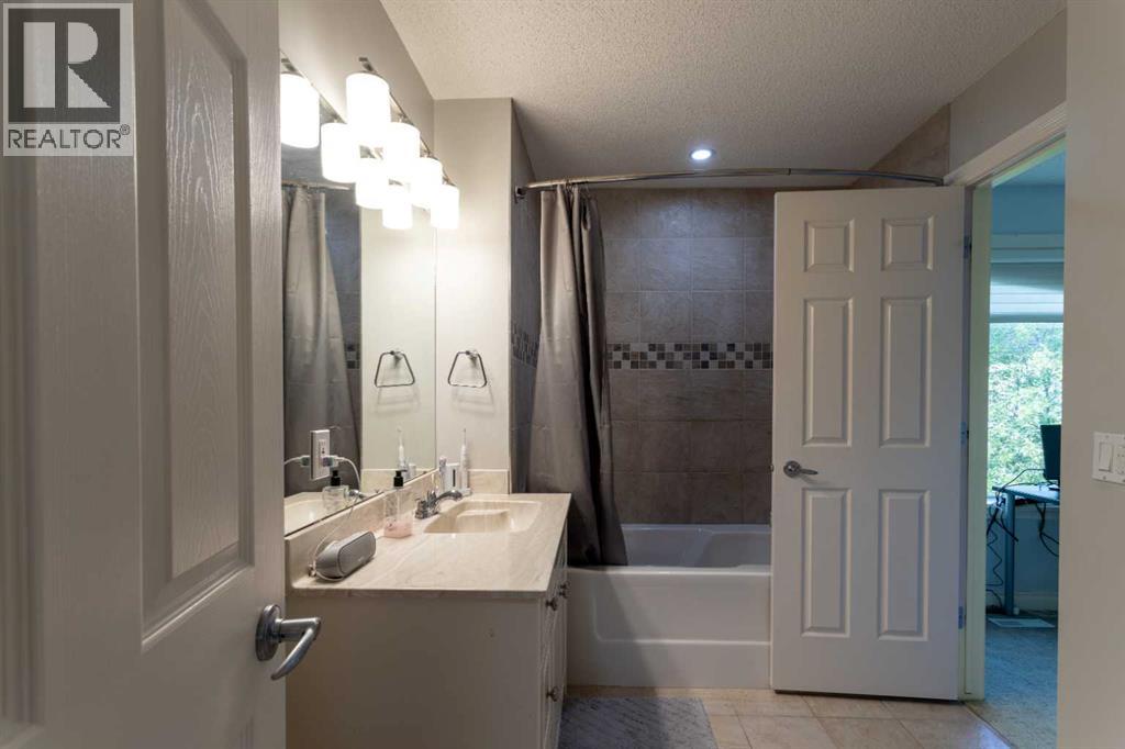 210 Evergreen Mews Sw, Calgary, Alberta  T2Y 3T9 - Photo 33 - A2266402