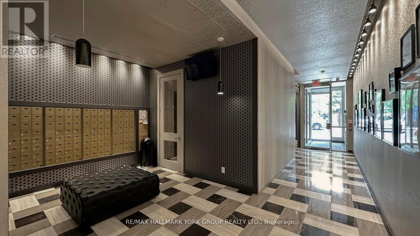 1105 - 1638 Bloor Street W, Toronto, Ontario  M6P 0A6 - Photo 7 - W12482749