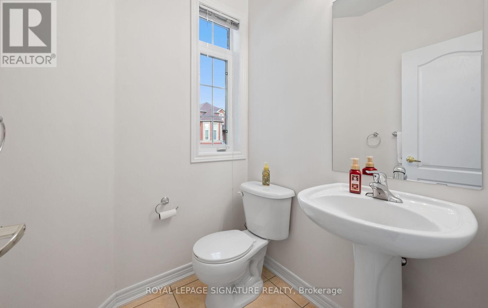 489 Van Kirk Drive, Brampton, Ontario  L7A 0M5 - Photo 10 - W12482760
