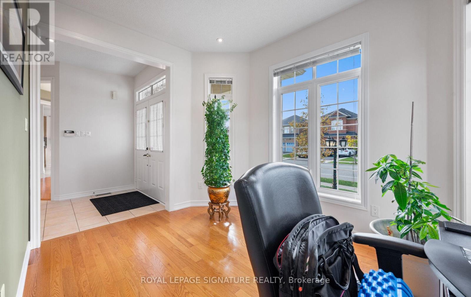 489 Van Kirk Drive, Brampton, Ontario  L7A 0M5 - Photo 8 - W12482760