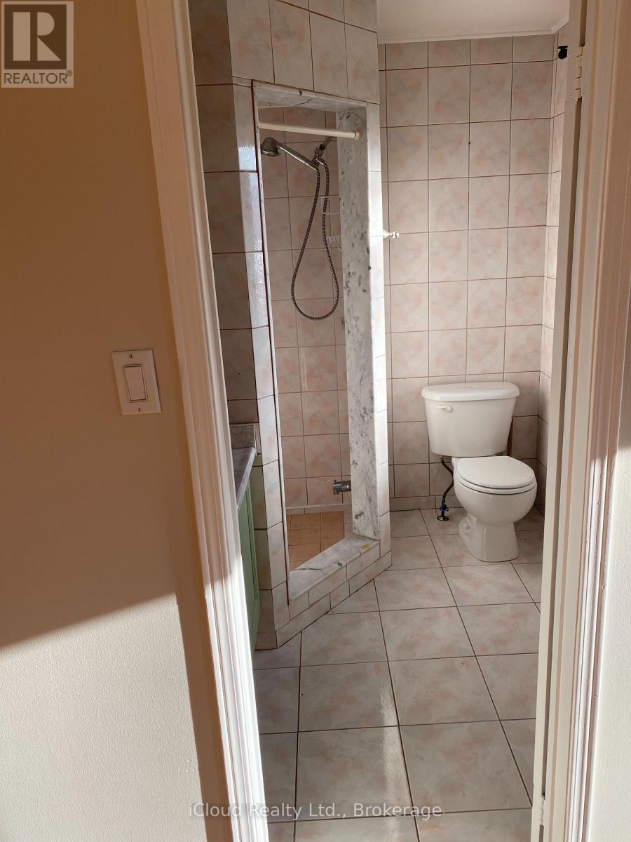Main/2nd - 6419 Longspur Road, Mississauga, Ontario  L5N 6E3 - Photo 11 - W12482764