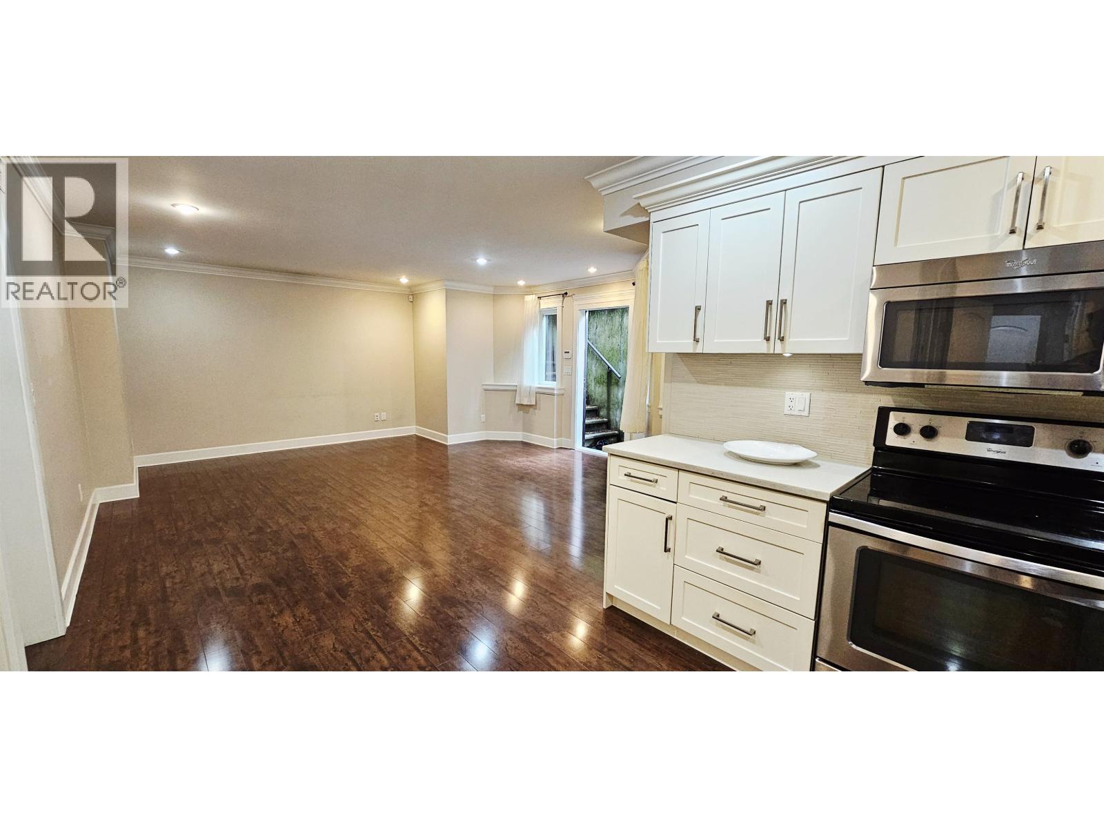 Lower/ Basement-888 CANYON BOULEVARD, north vancouver, British Columbia