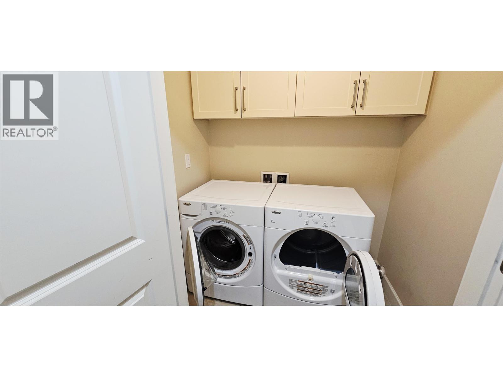 Lower/ Basement-888 Canyon Boulevard, North Vancouver, British Columbia  V7R 2J6 - Photo 8 - R3061925