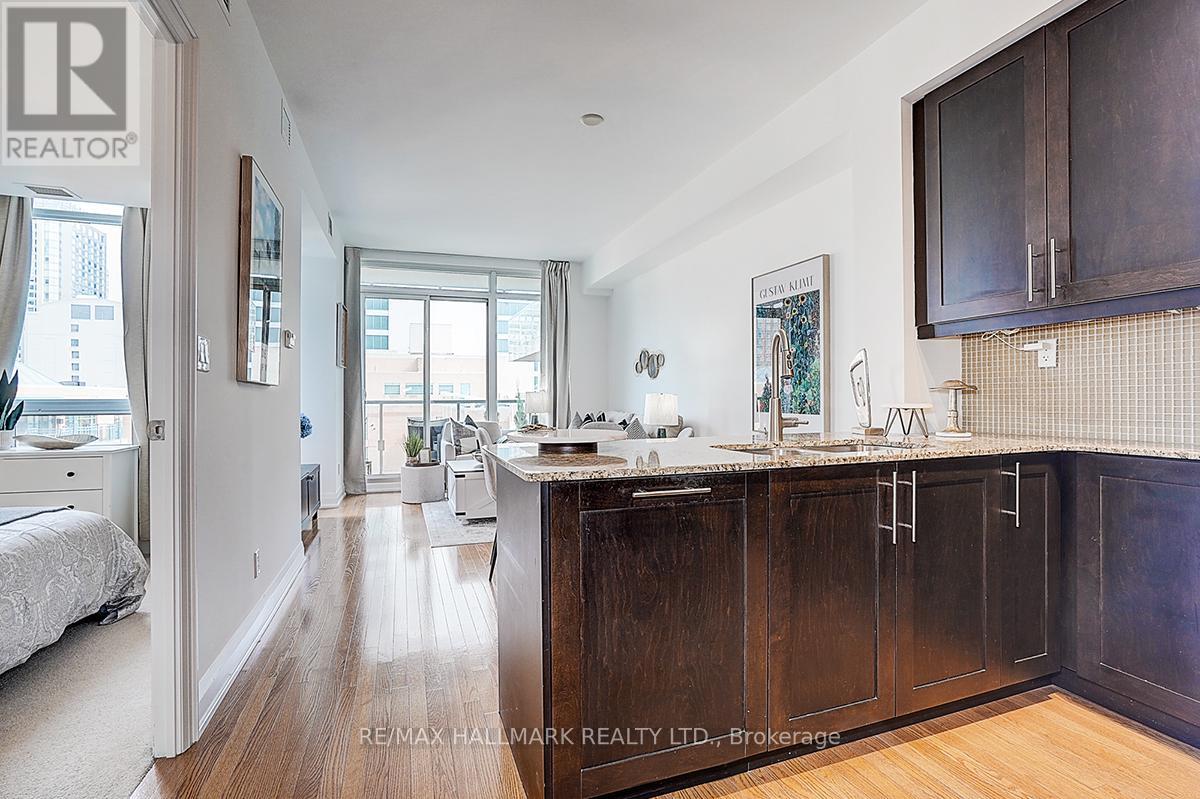 819 - 1 Bedford Road, Toronto, Ontario  M5R 2B5 - Photo 23 - C12467599
