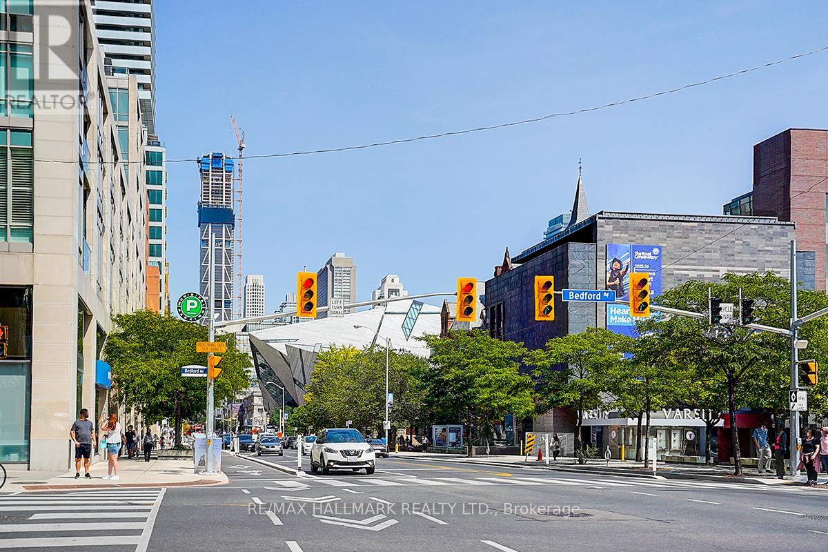 819 - 1 Bedford Road, Toronto, Ontario  M5R 2B5 - Photo 47 - C12467599